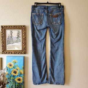 Wrangler Boot Cut Premium Patch Jeans 3x30 🌻